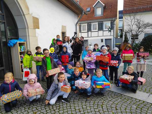 Weihnachten_im_Schuhkarton_1 Weihnachten_im_Schuhkarton_1